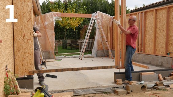 Montage du demi-mur sur le mur de soubassement