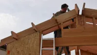 Vignette de l'article : Comment réaliser le porte-à-faux au niveau du pignon de manière à avoir un débord de toit