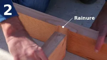 Insertion des montants dans les rainures